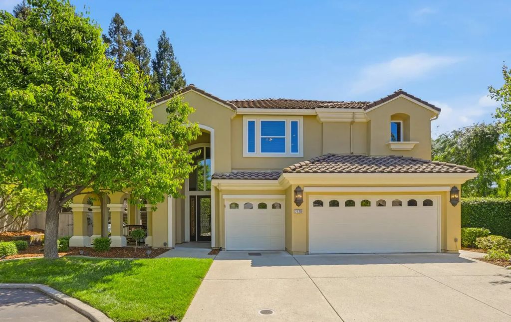 2228 Belvedere Circle, Roseville