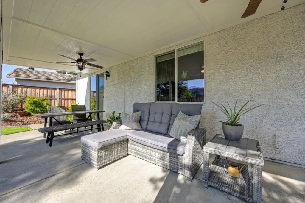 1633 Calabasa Drive, Lincoln