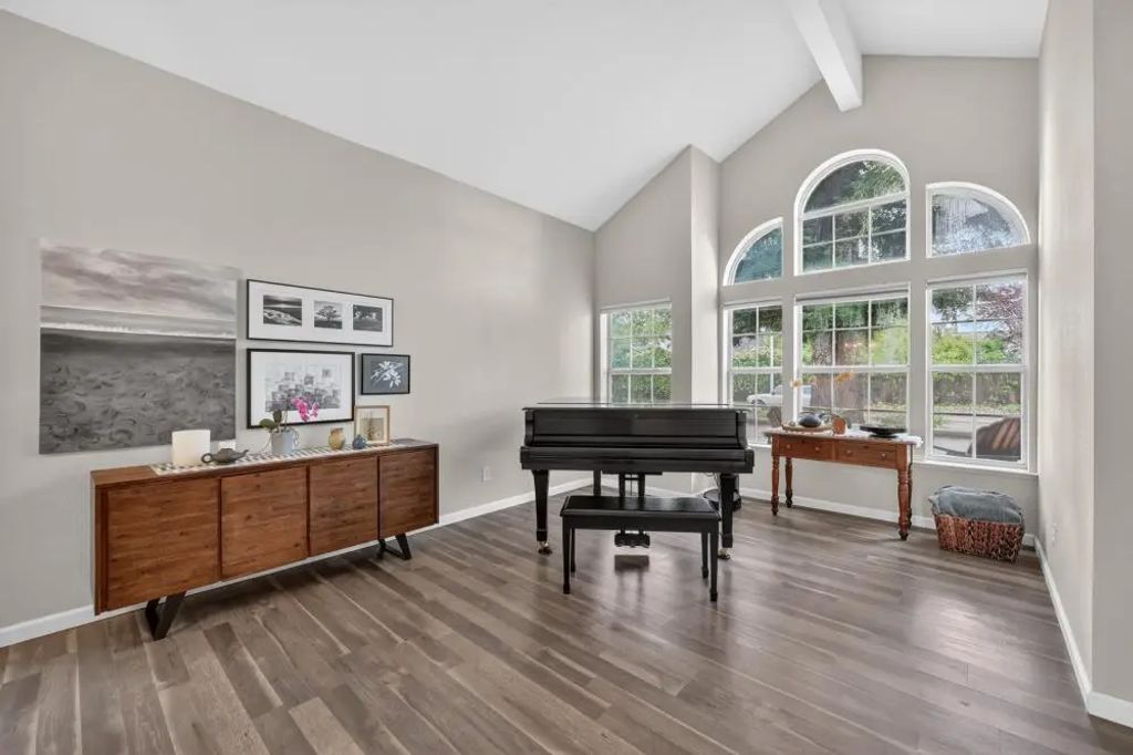 1325 Muscat Circle, Roseville