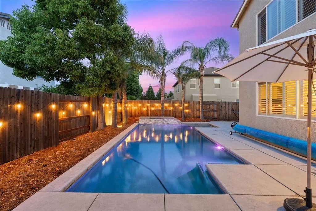 201 Pepper Tree Court, Roseville