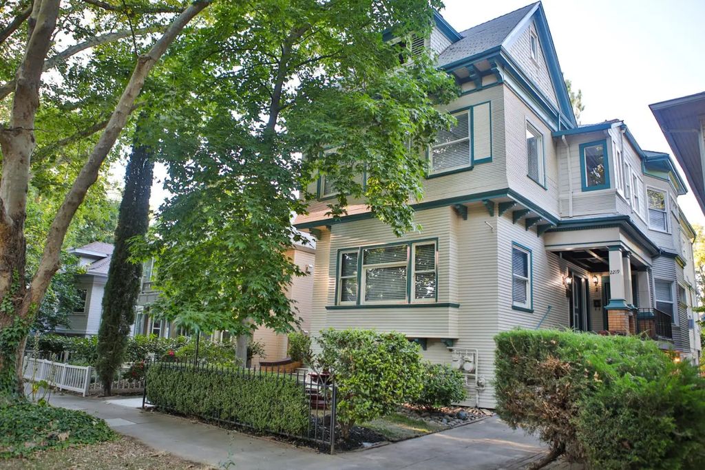 2219 H Street, Sacramento