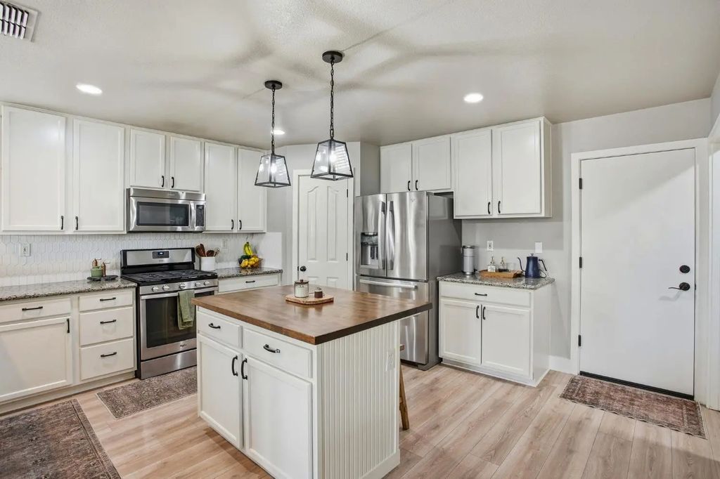 2675 Mallard Way, Lincoln