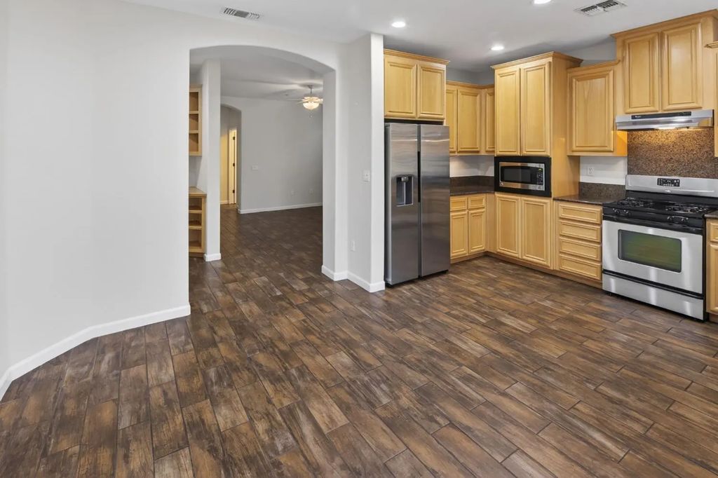 1152 Marseille Lane, Roseville