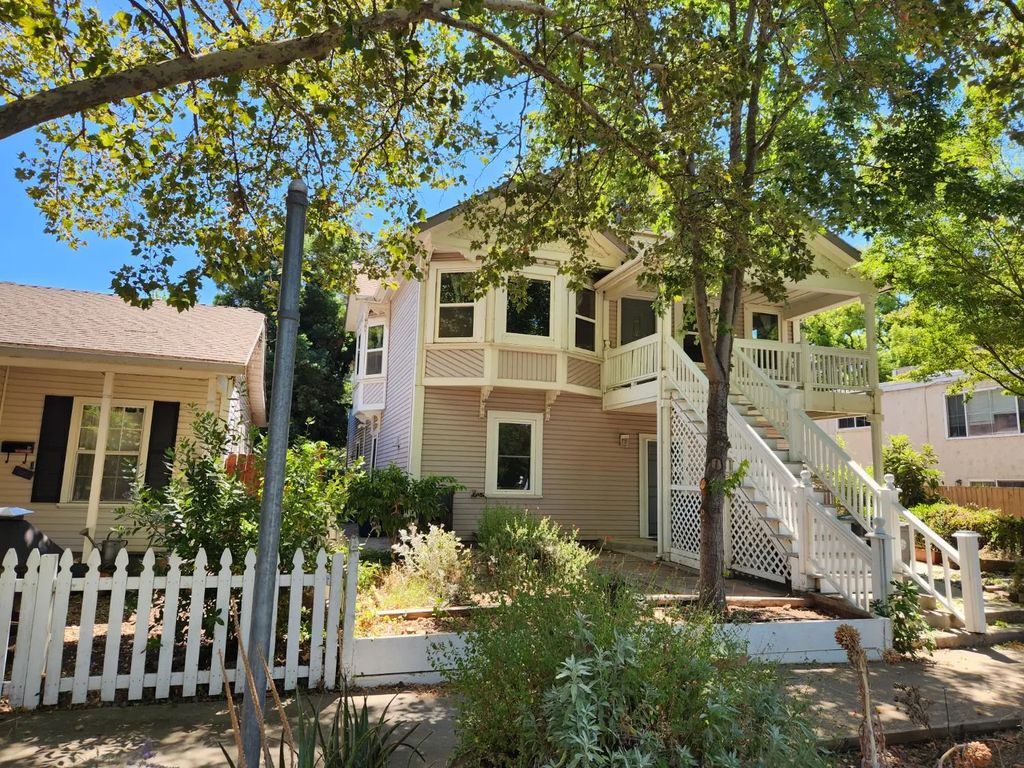 215 25th Street, Sacramento