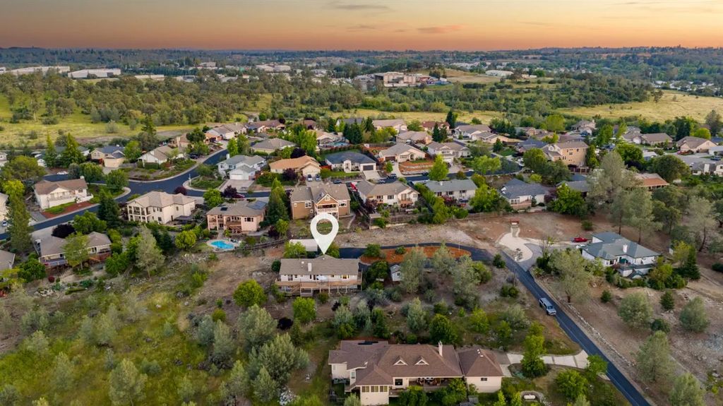 3027 Saddle View Court, Auburn