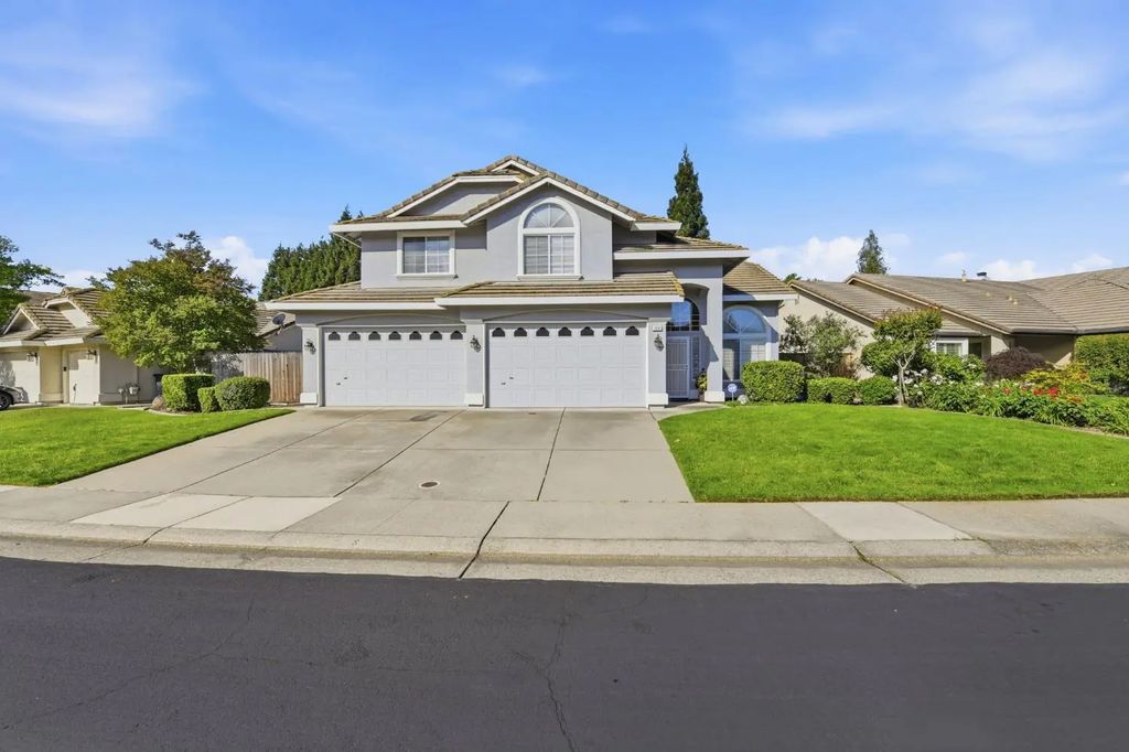 1892 Avenida Martina, Roseville