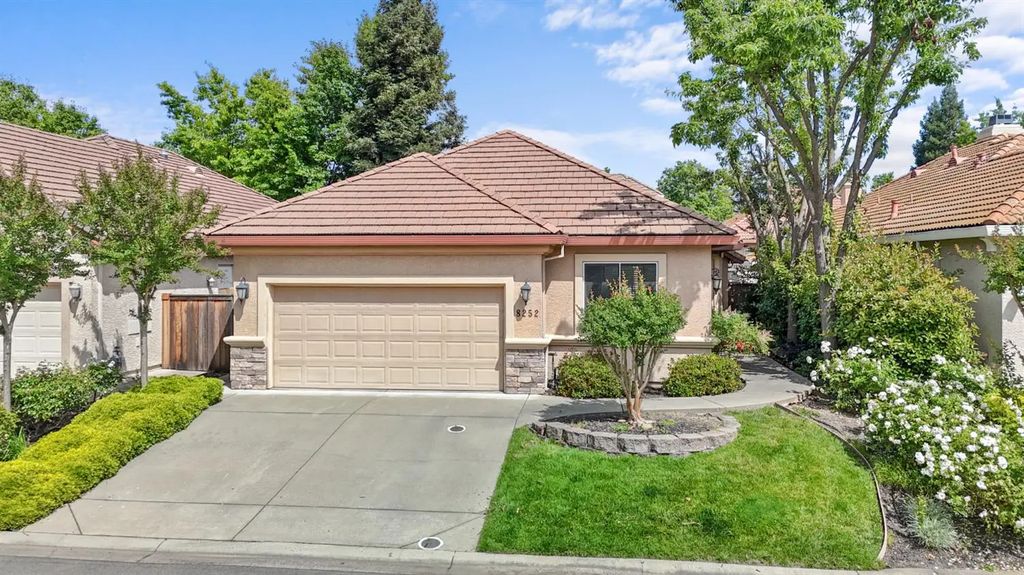 8252 Ashcrest Lane, Fair Oaks