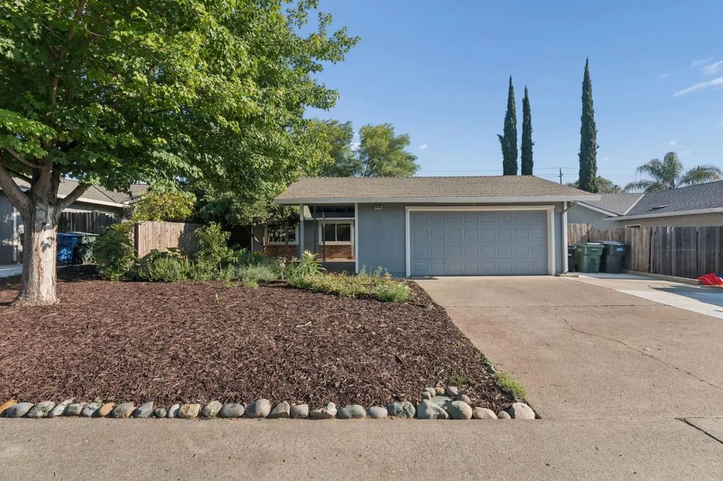 8456 Milky Way, Orangevale