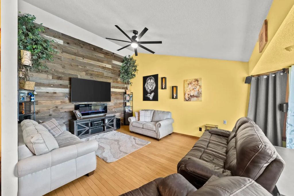 1104 Reef Court, Roseville