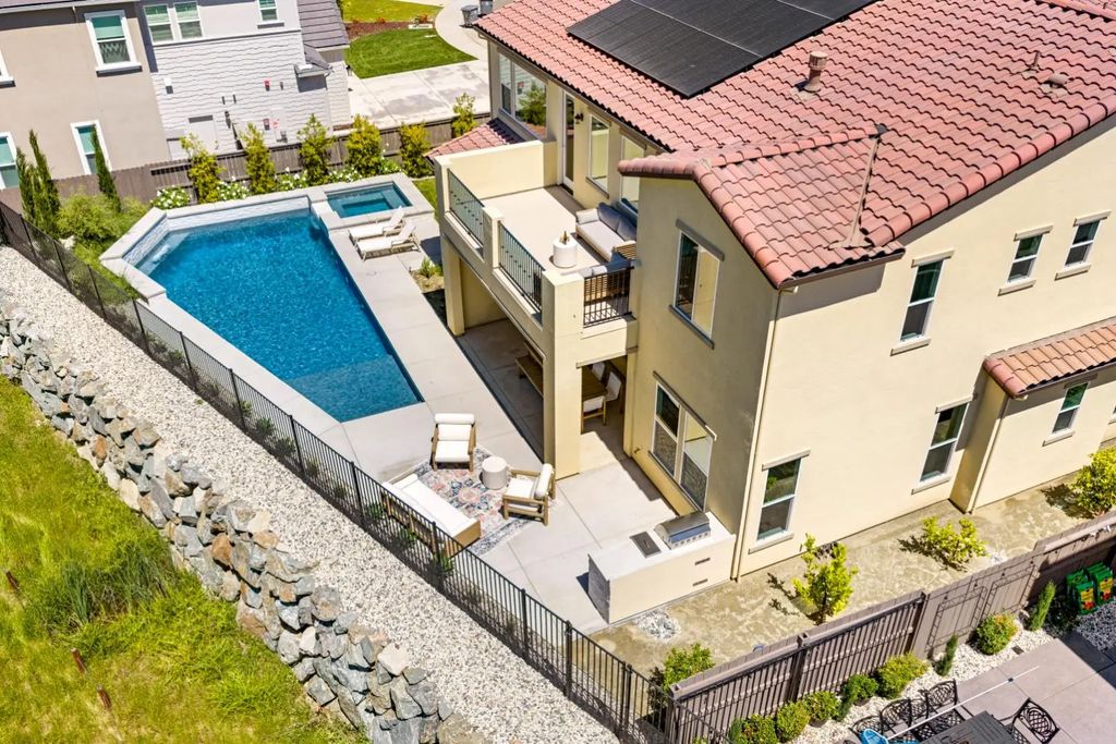4792 Crowne Point Court, Rocklin