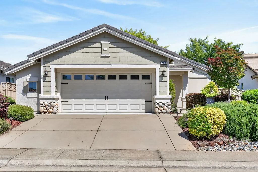 2051 Stepping Stone Lane, Lincoln