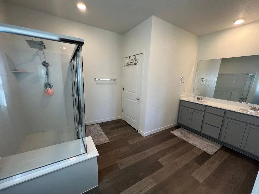 4910 Starfruit Court, Roseville