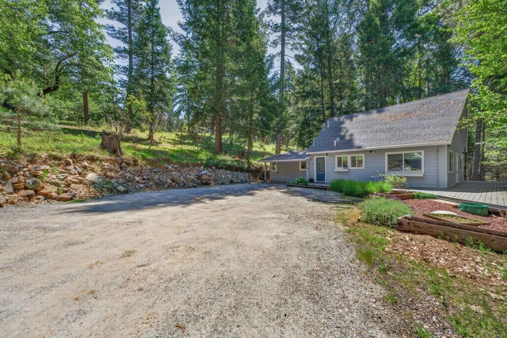 4340 Fairglade Road, Placerville
