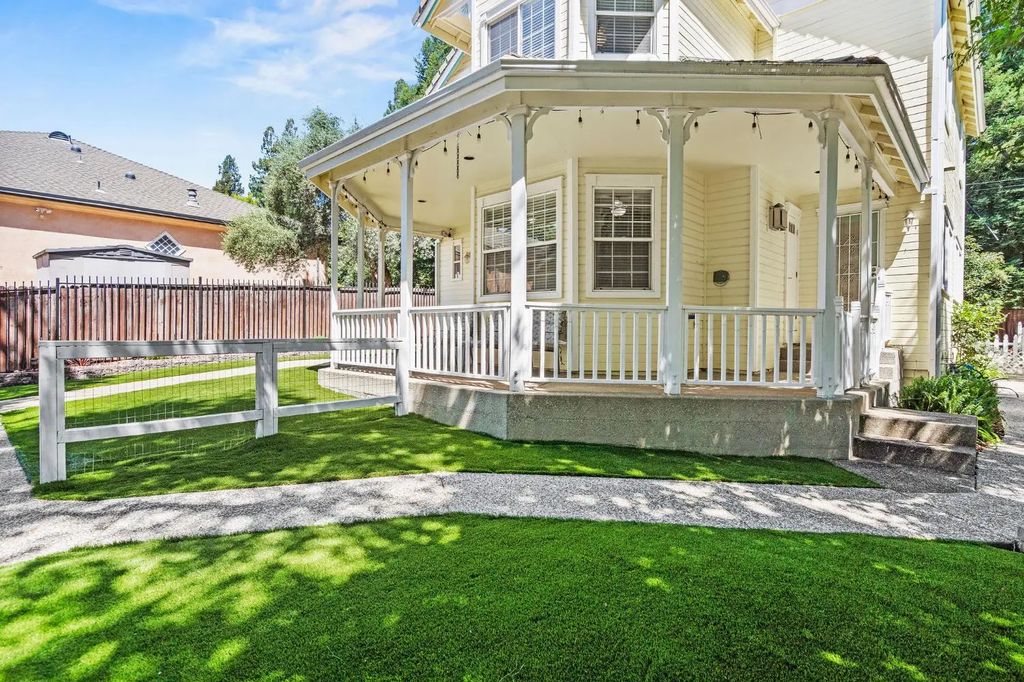 7617 Heather Road, Fair Oaks