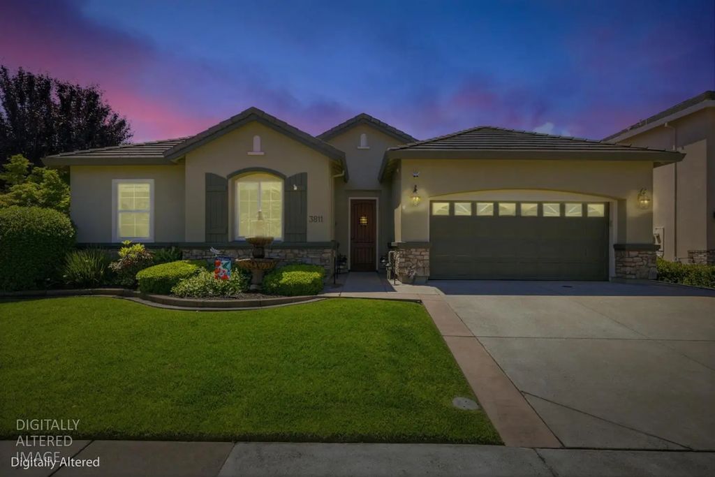 3811 Gibbons Park Way, Carmichael