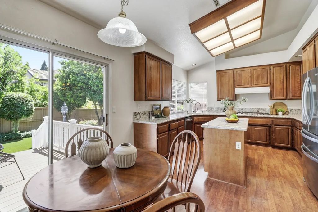 11936 Old Eureka Way, Gold River