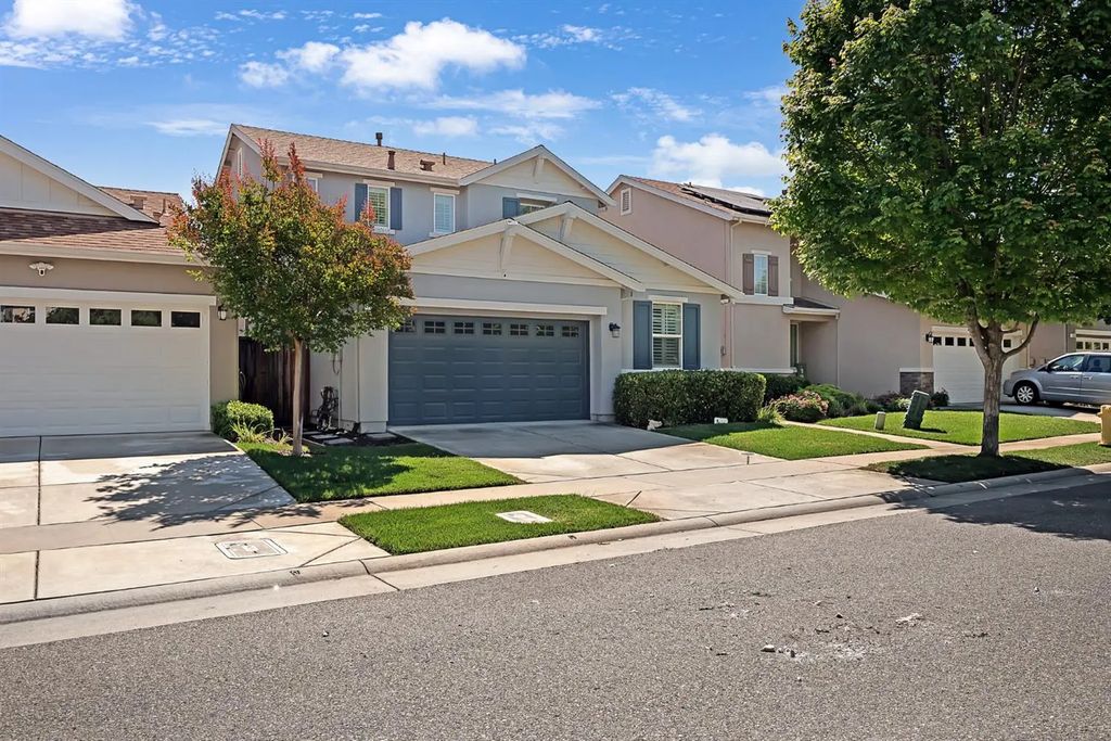 1817 Glenmark Way, Roseville