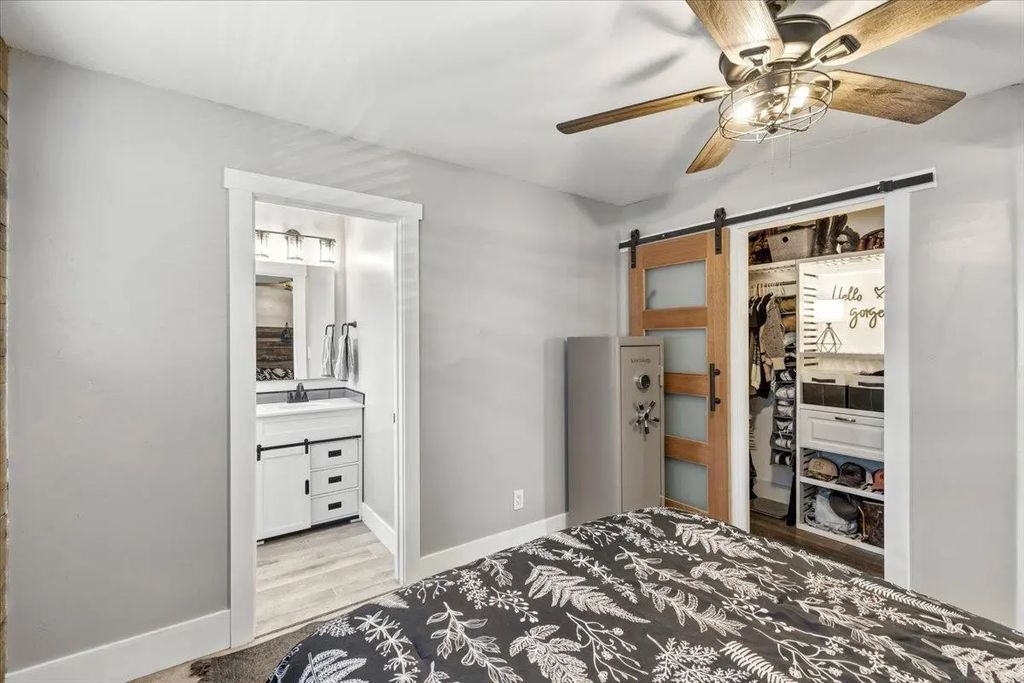 6913 Chestnut Avenue, Orangevale