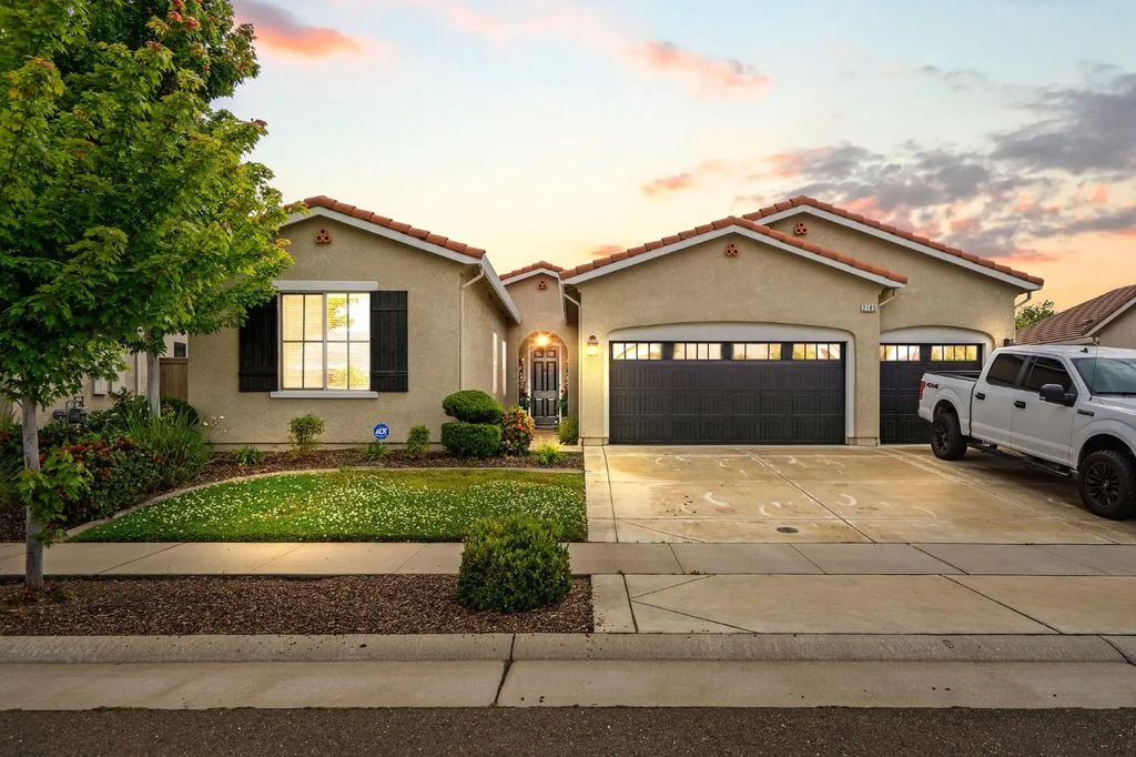 2185 Cumberland Loop, Roseville