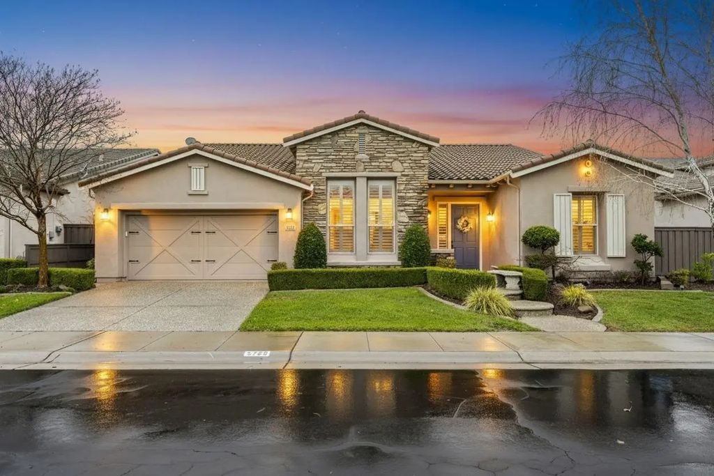 5723 Grassington Lane, Sacramento