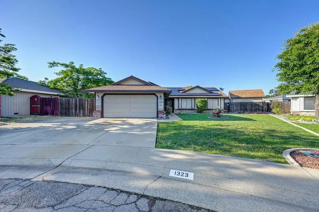 1323 Silver Spur Circle, Lincoln