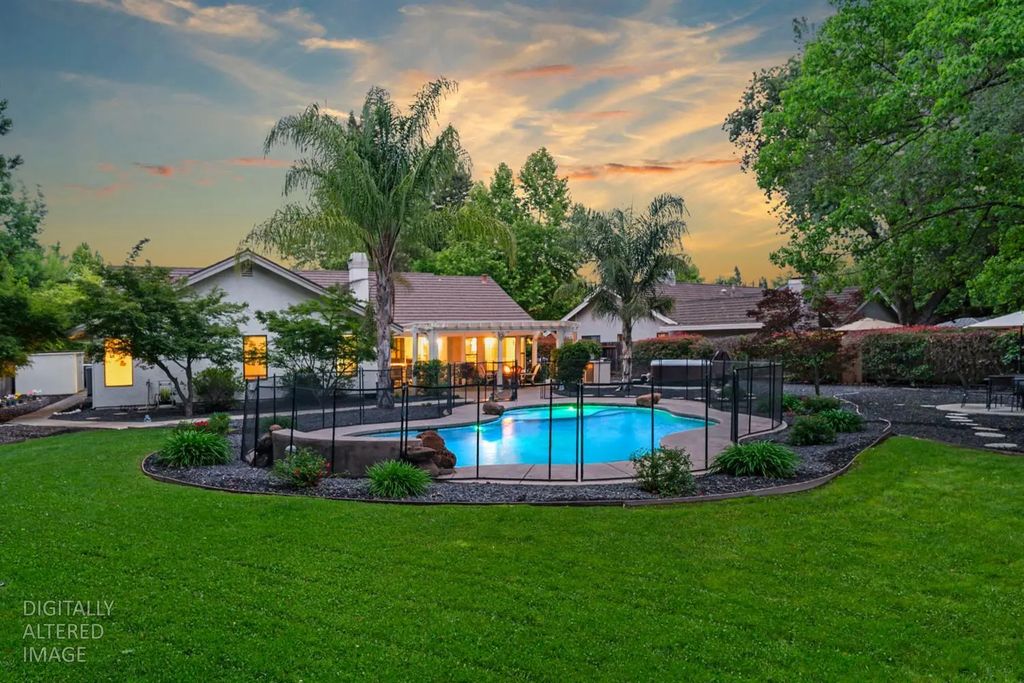 2022 Roaring Camp Drive, Gold River