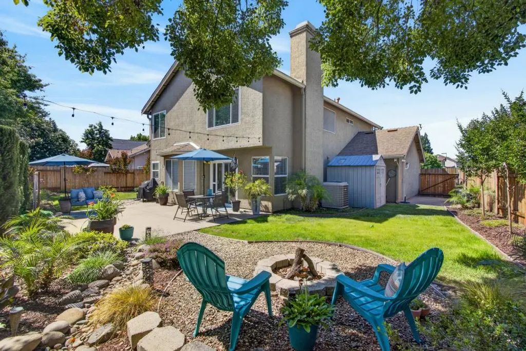 2218 Longview Drive, Roseville