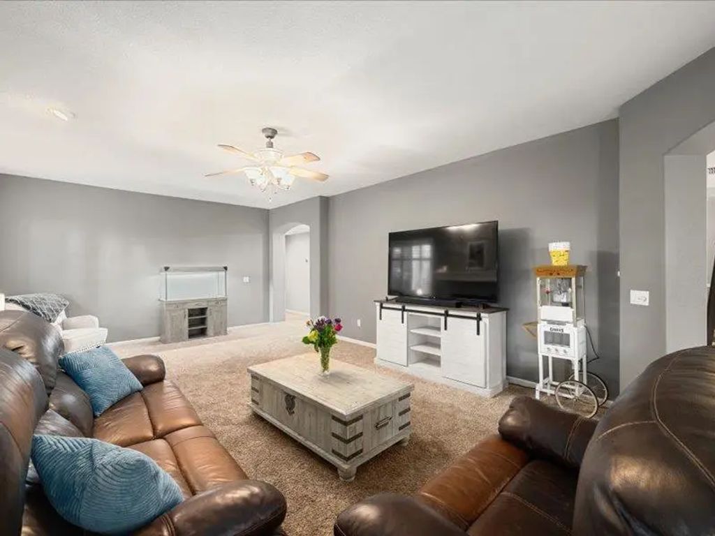 316 Sandstone Court, Roseville