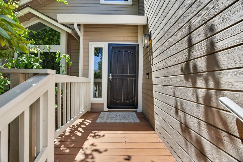 4121 Briarhollow Court, Fair Oaks