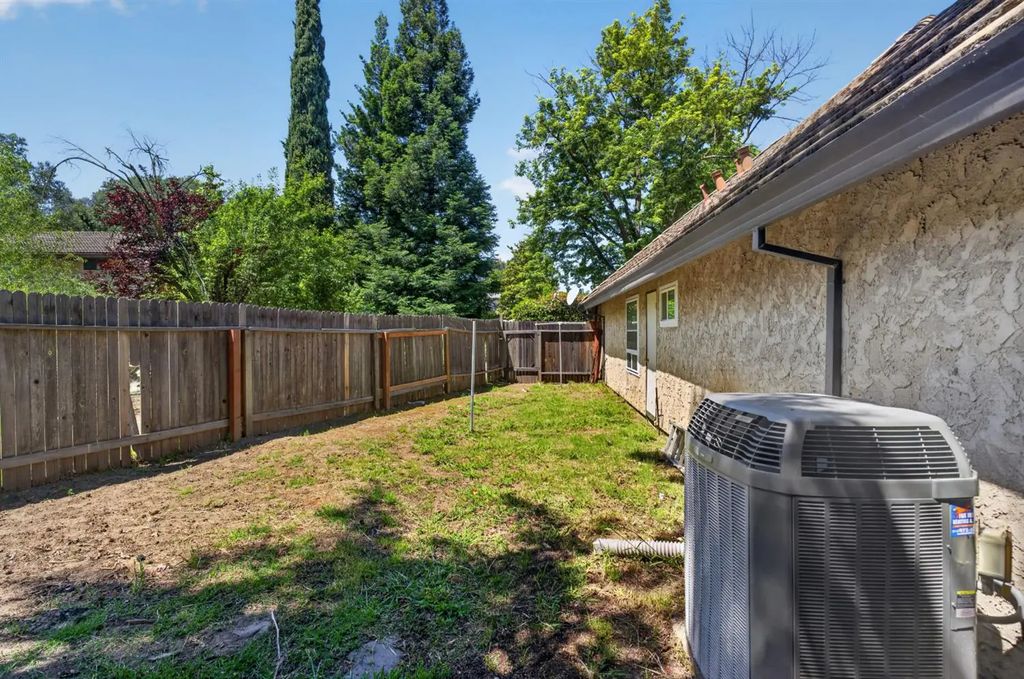 5904 Courville Court, Fair Oaks