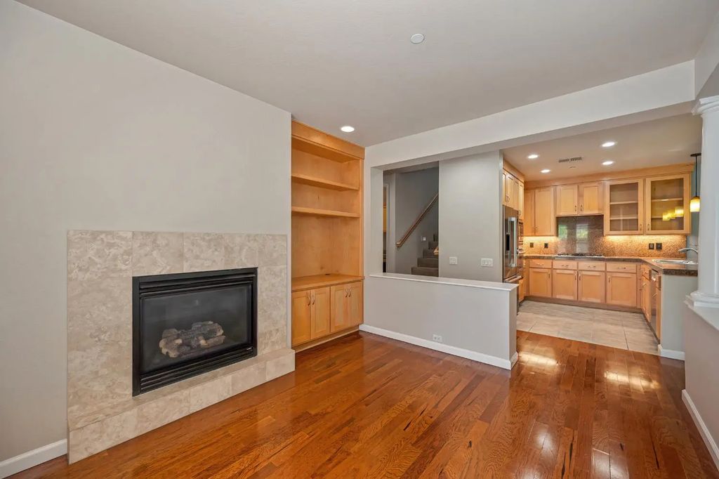11280 Stanford Court Lane 408, Gold River