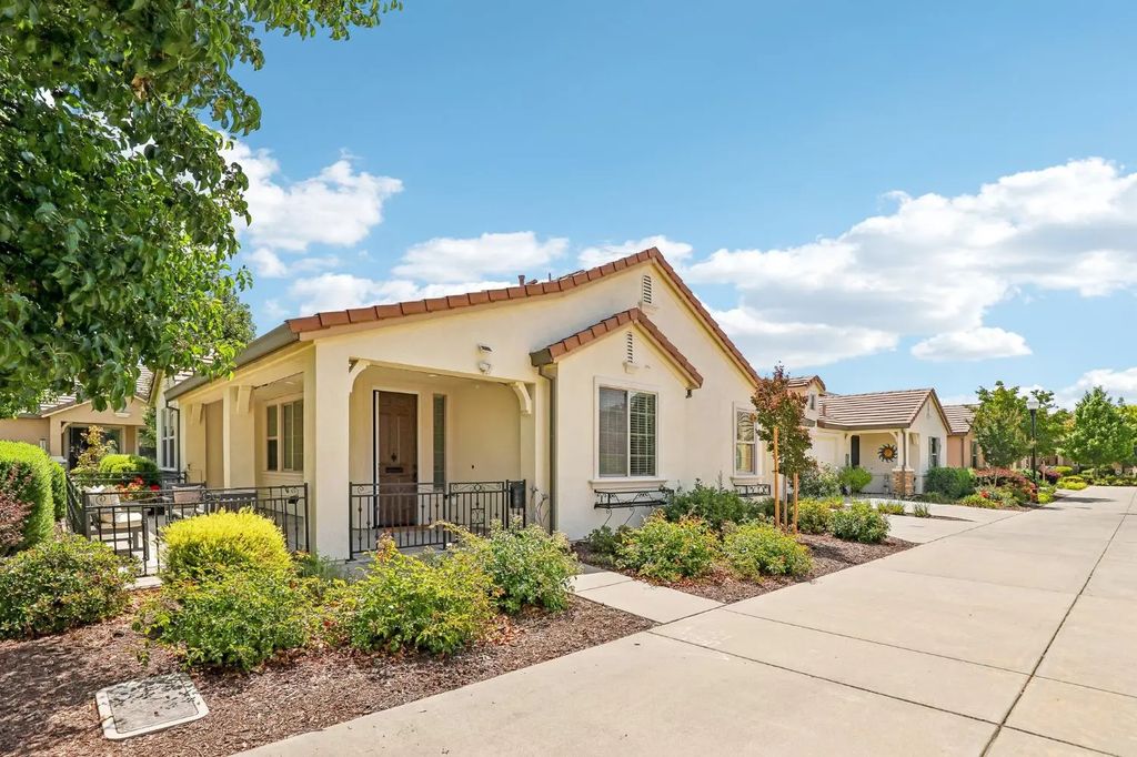 1176 Volonne Drive, Roseville
