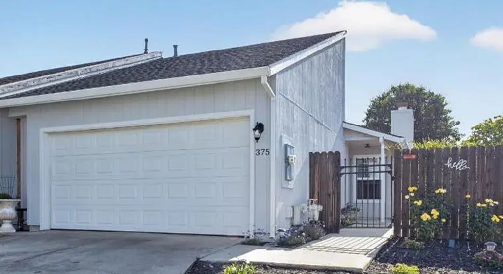 375 Susan Ct., Lincoln