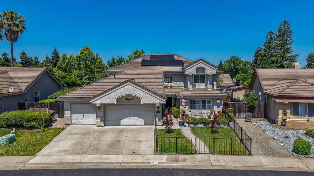 7613 Glenbain Way, Elk Grove