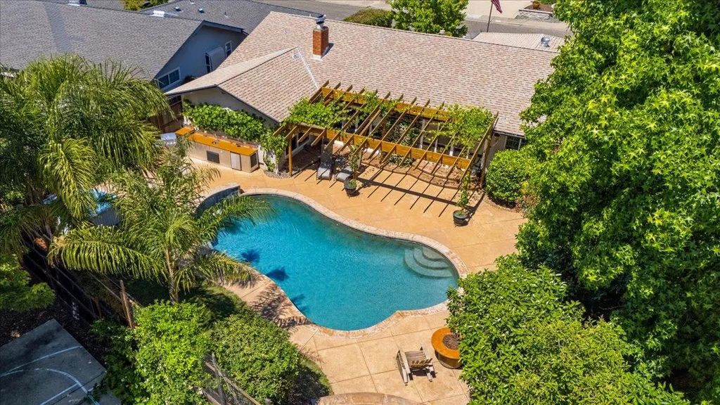 7104 Willey Way, Carmichael