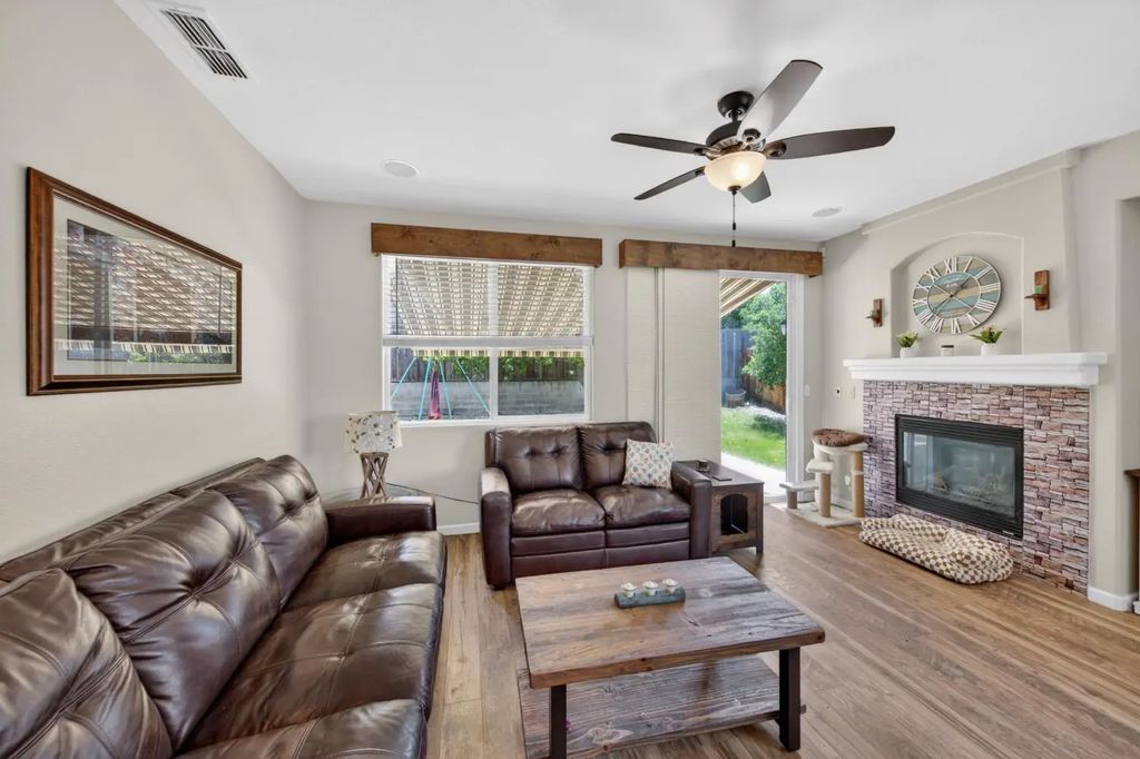5622 Ridgepoint Drive, Antelope