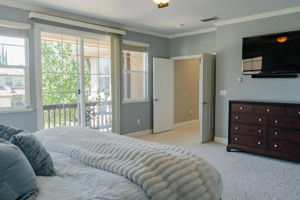 1481 Grey Owl Circle, Roseville