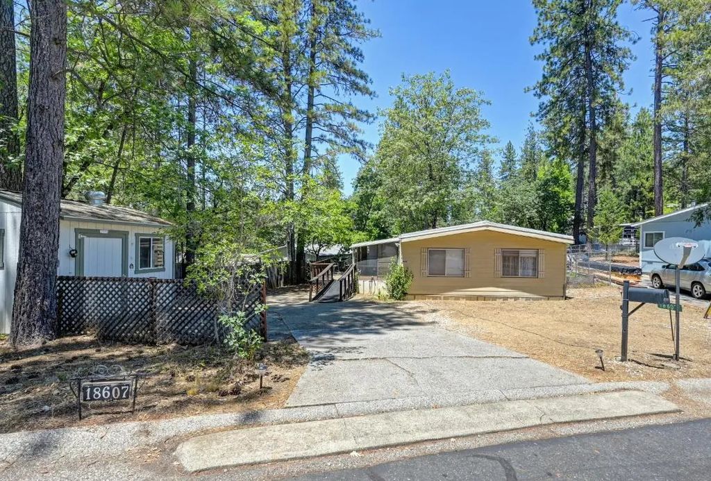 18607 Dunvegan Drive, Applegate