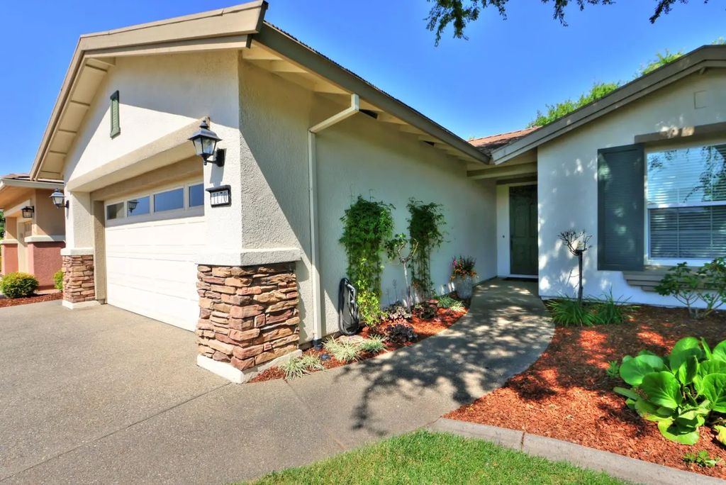 1170 Overland Lane, Lincoln