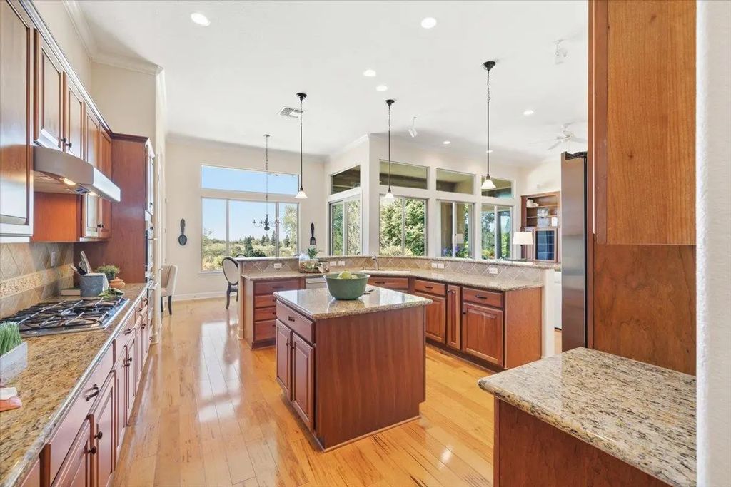 2471 Walden View Lane, Lincoln
