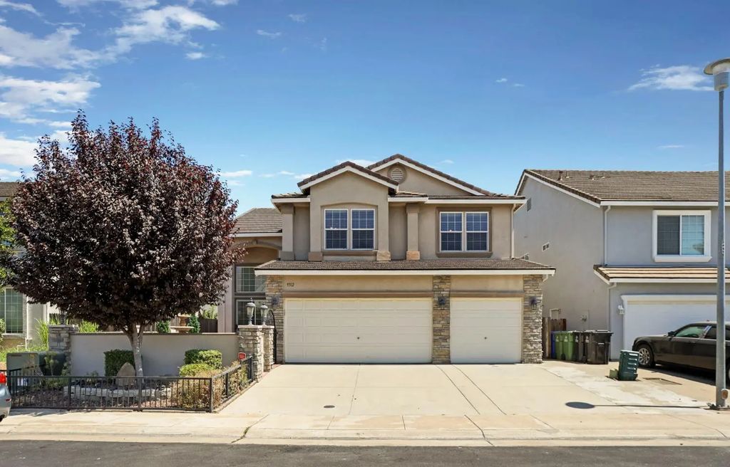 9312 Willow Pond Circle, Elk Grove