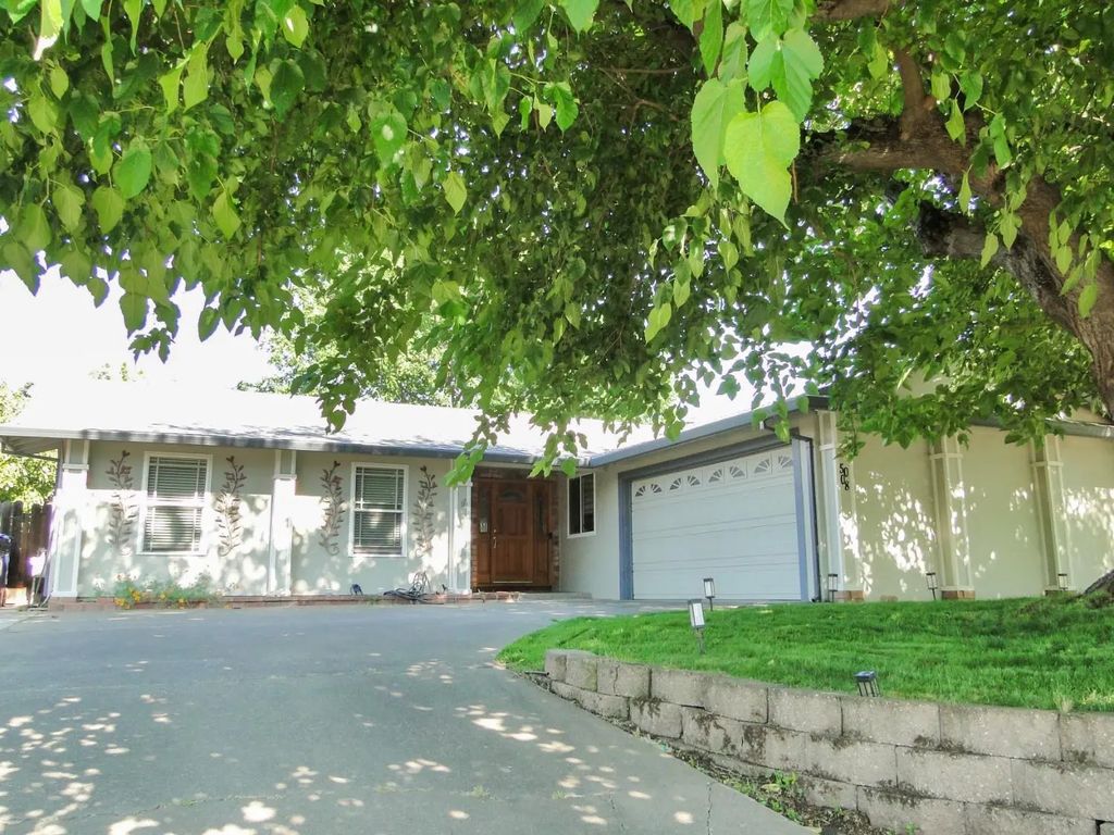 5008 Deerpark Circle, Fair Oaks