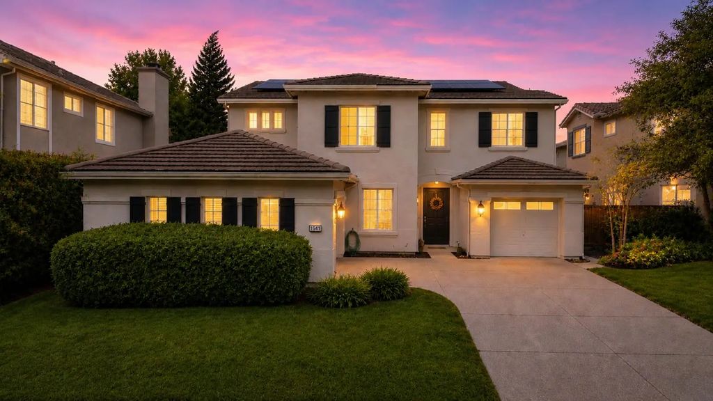 1892 Loring Lane, Lincoln