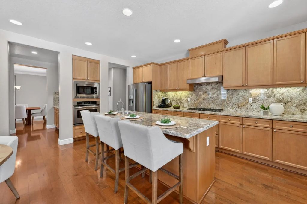 9765 Duckweed Street, Roseville