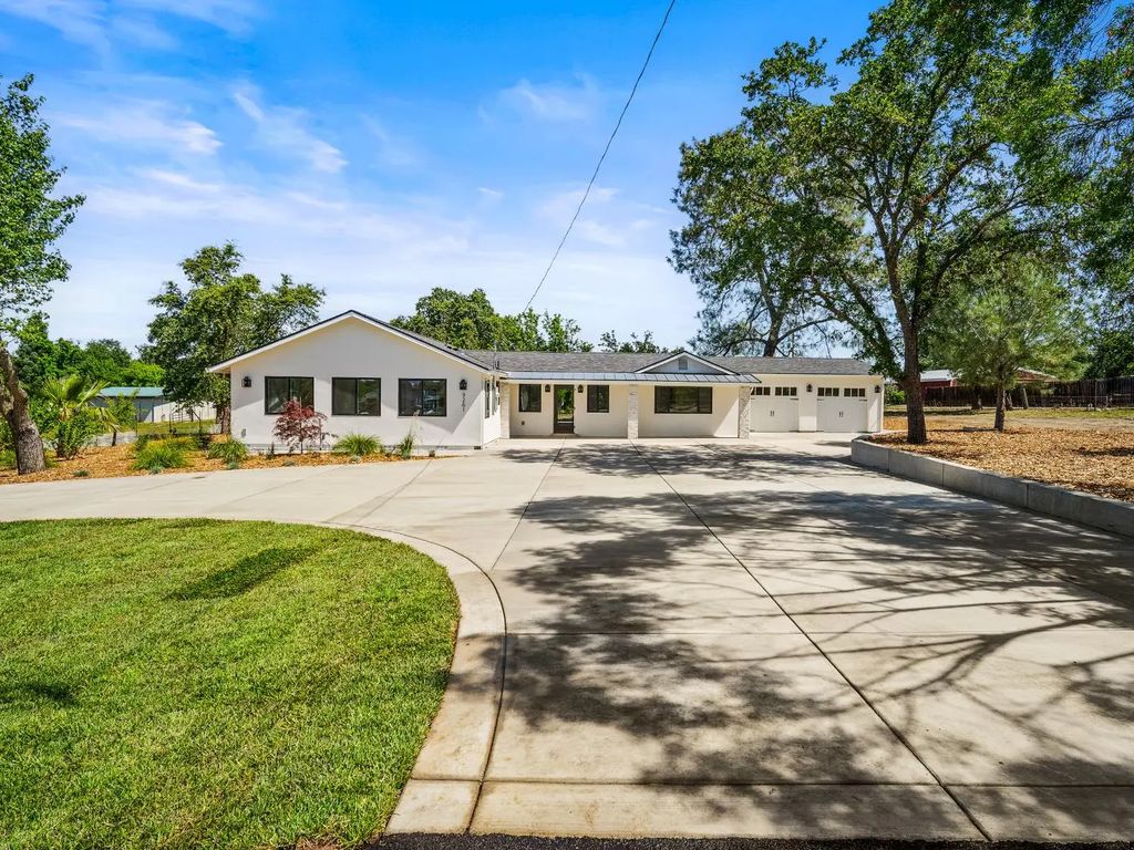 9261 Golden Gate Avenue, Orangevale