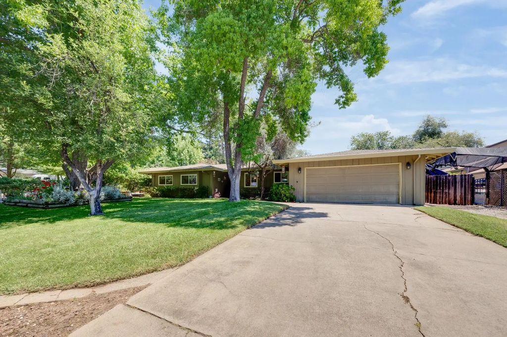 5765 Hoffman Lane, Fair Oaks