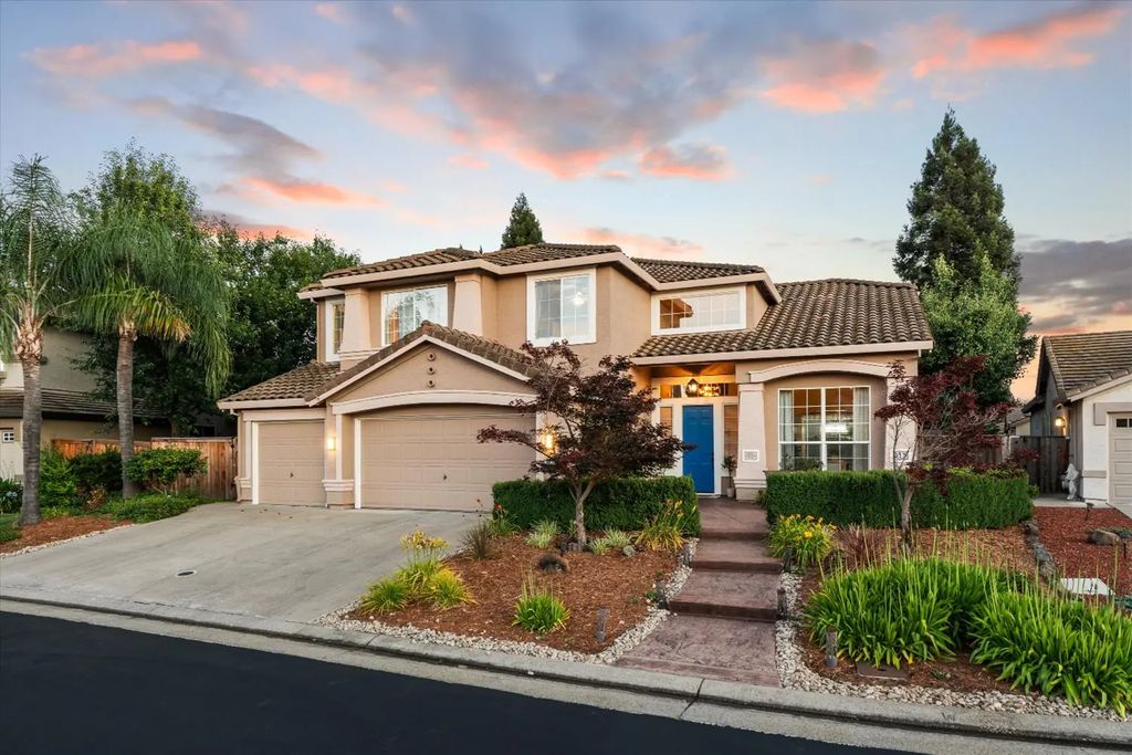 517 Rye Court, Roseville