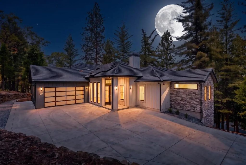 15055 Grand Knoll Drive, Meadow Vista