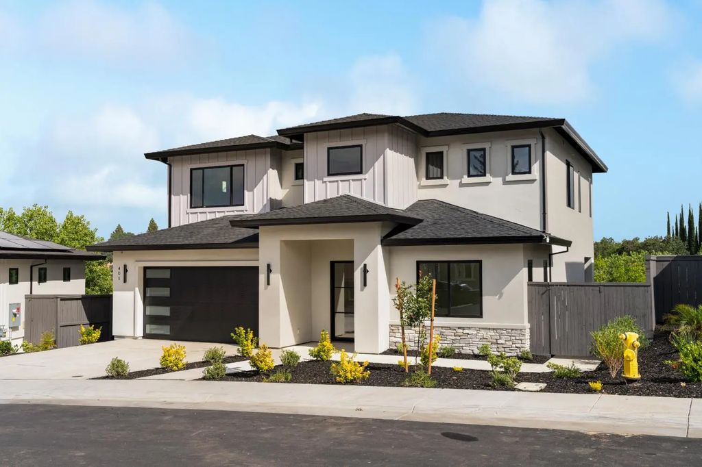 405 East Street, Roseville