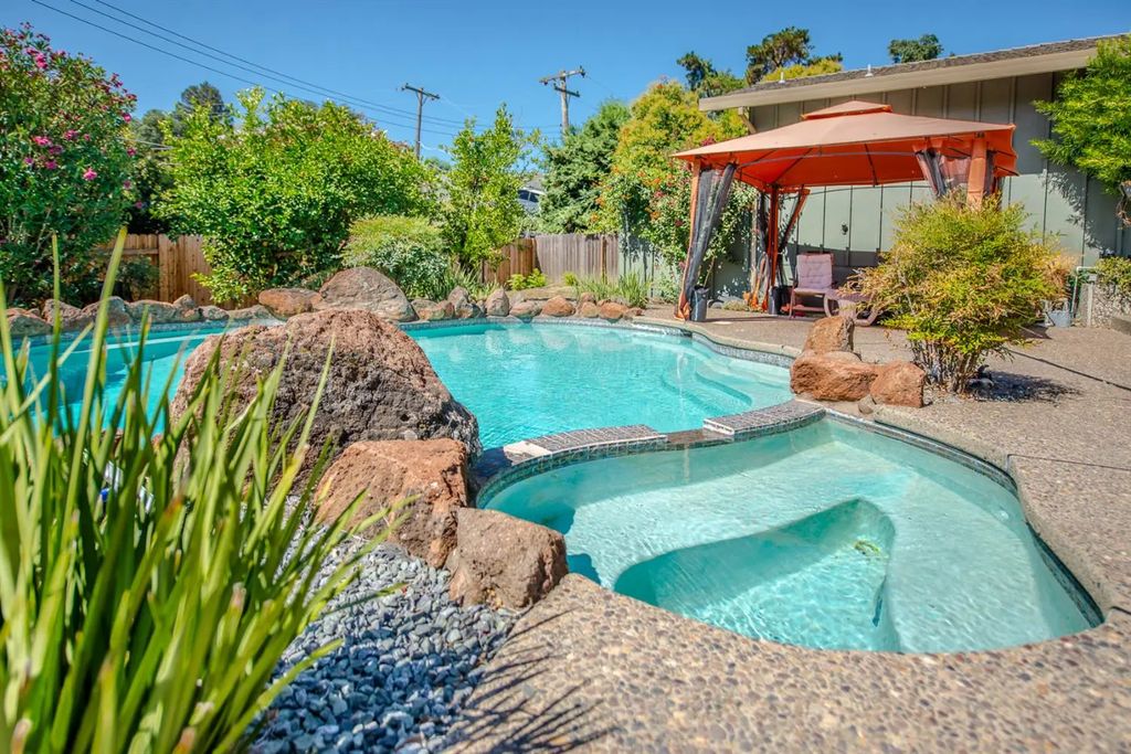 4601 Paula Way, Fair Oaks